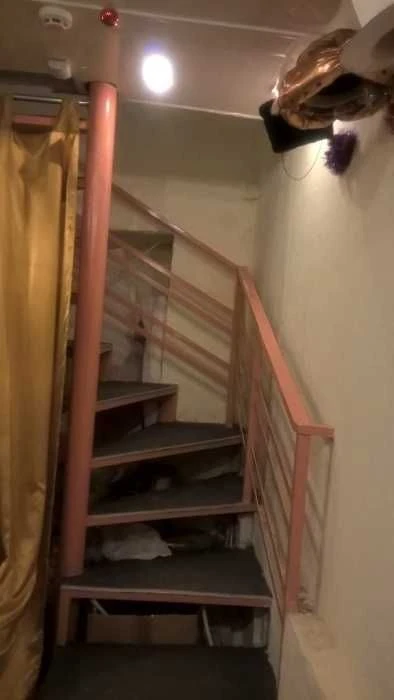 2 кімнатна квартира з фасадним входом у центрі, 69862