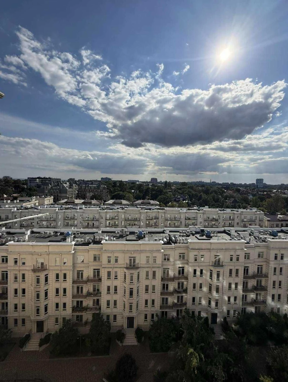 Продам квартиру в 31 Жемчужине( 10 ст. Большого Фонтана)
