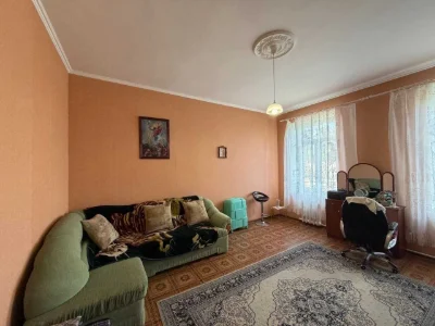 Продам квартиру в центрі Одеси