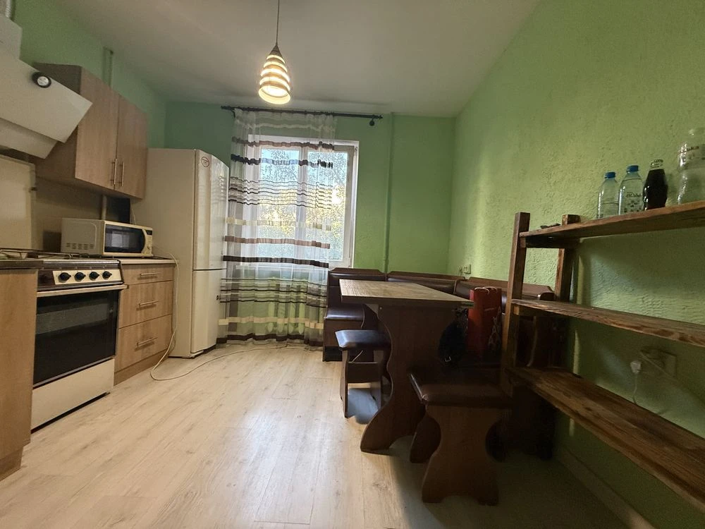 Продается каартира 2 этаж 33 м2  ул. Ак. Вильямса