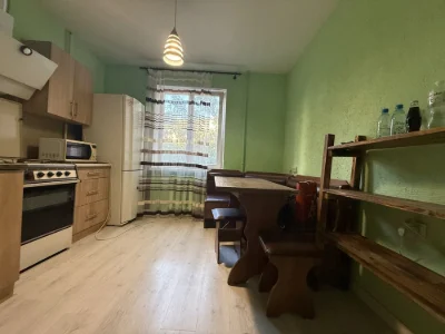 Продается каартира 2 этаж 33 м2  ул. Ак. Вильямса