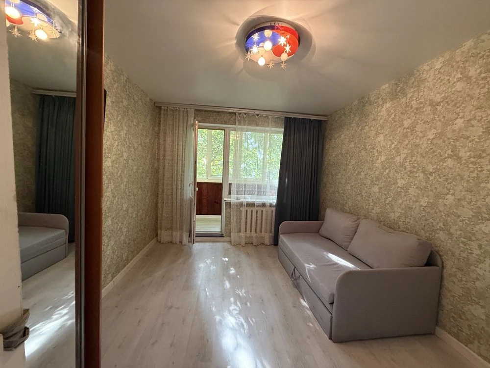 Продается каартира 2 этаж 33 м2  ул. Ак. Вильямса