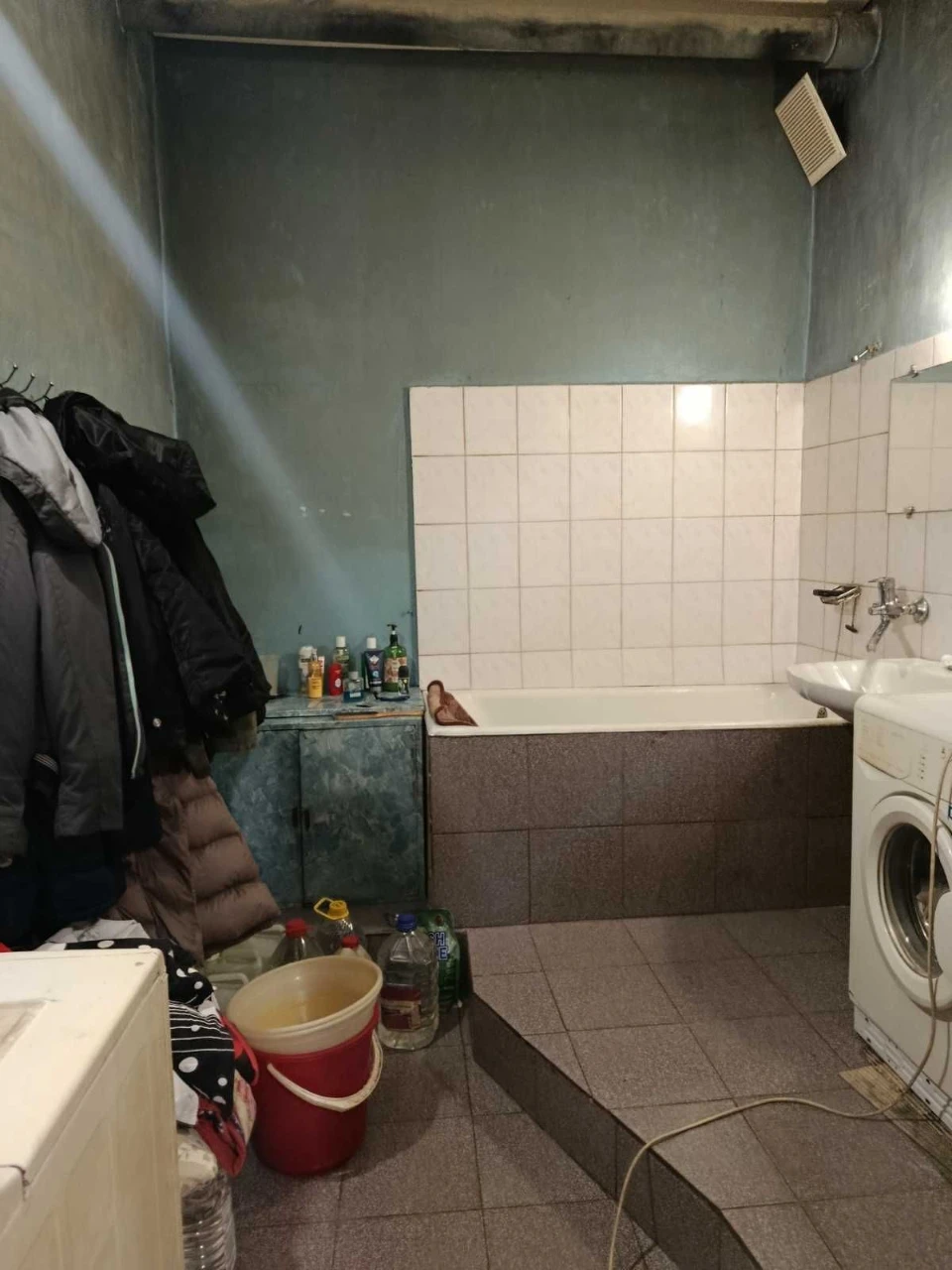 Продам 4-х комнатную квартиру в центре
