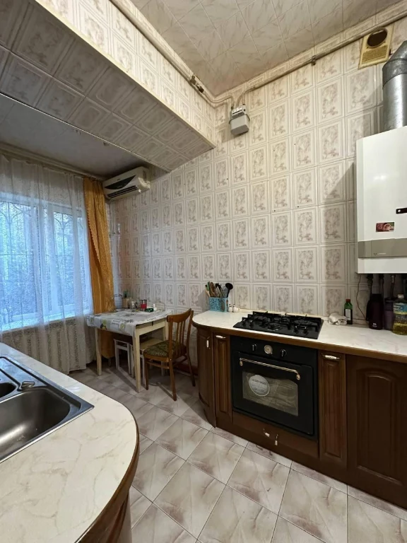 Продам 3-кімн квартиру біля Музкомедії, вул. Ясна (3-203-029
