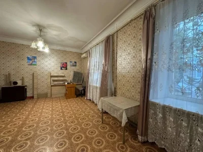 Продам 3-кімн квартиру біля Музкомедії, вул. Ясна (3-203-029
