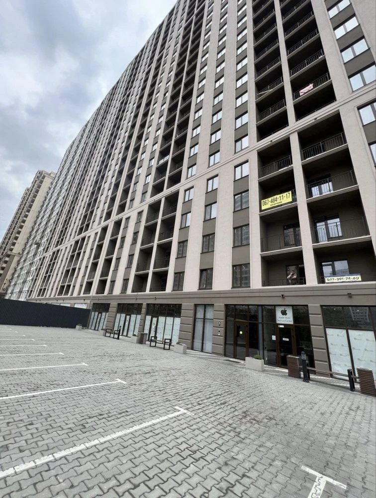 ПРОДАМ квартиру с сданной секции Еллады. Сделаны все черновы
