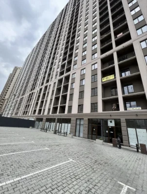 ПРОДАМ квартиру с сданной секции Еллады. Сделаны все черновы