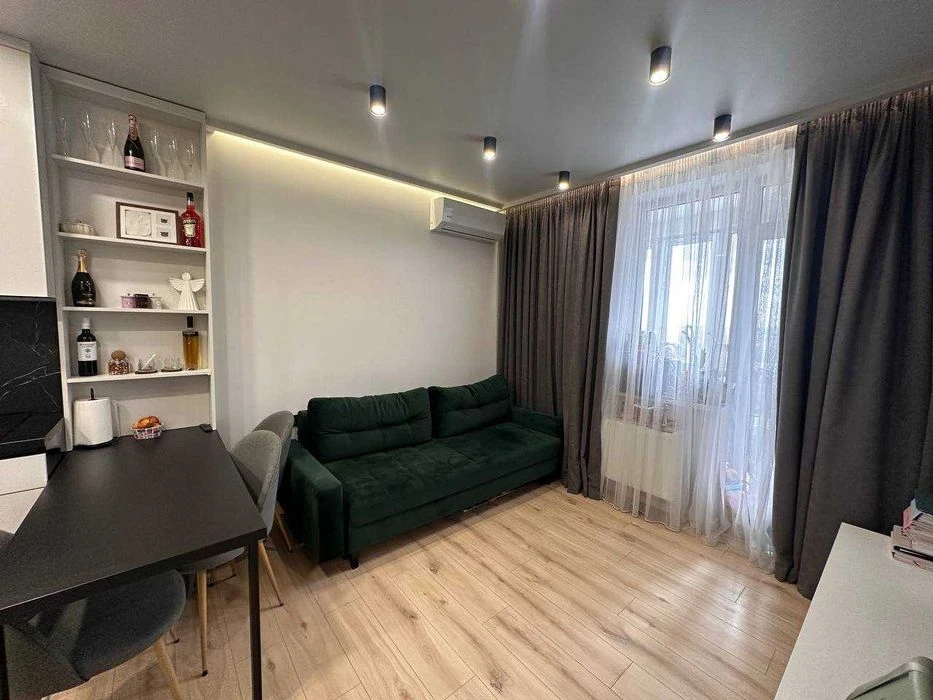 Продам квартиру с качественным ремонтом в ЖК Скай Сити, кухня