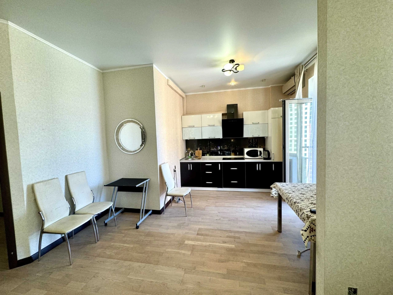 Аркадия. ЖК 2 жемчужина. 50 м. Ремонт. Программы - Да !