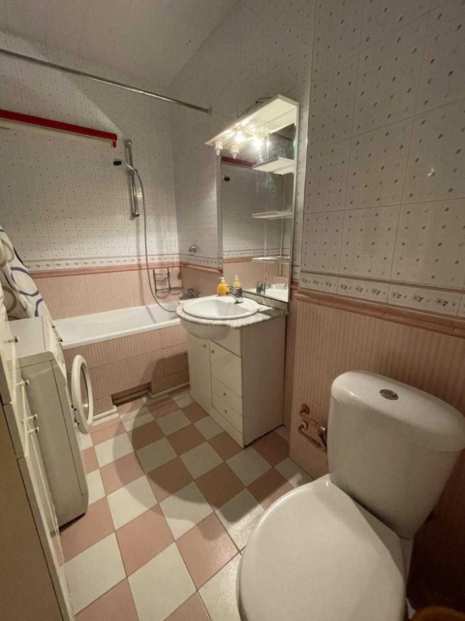Продам видовую 2 комн.кв. в самом центре Одессы (ул. Леонтов