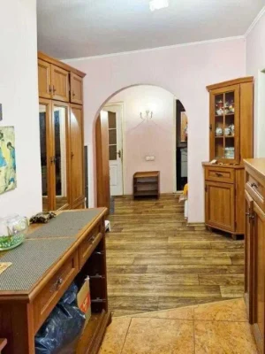Продам большую 2 комн. квартиру на Тополева (р-н Вузовского)