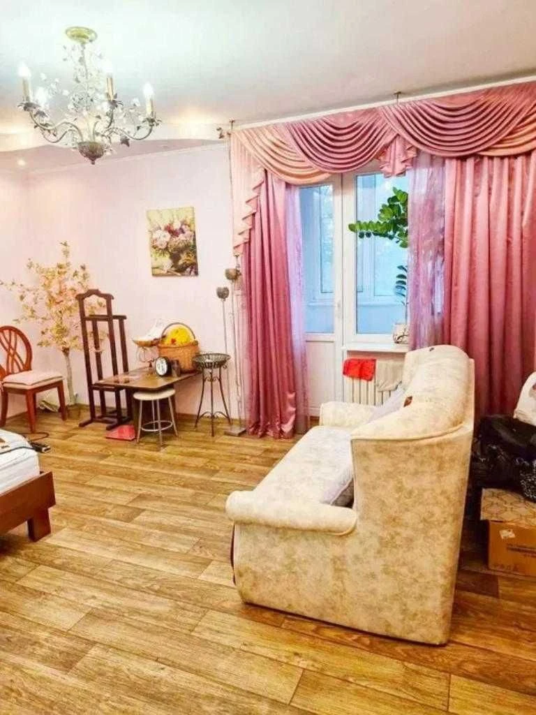 Продам большую 2 комн. квартиру на Тополева (р-н Вузовского)