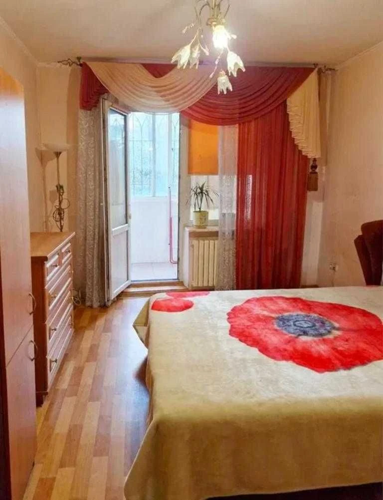 Продам большую 2 комн. квартиру на Тополева (р-н Вузовского)