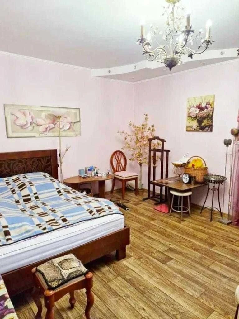 Продам большую 2 комн. квартиру на Тополева (р-н Вузовского)