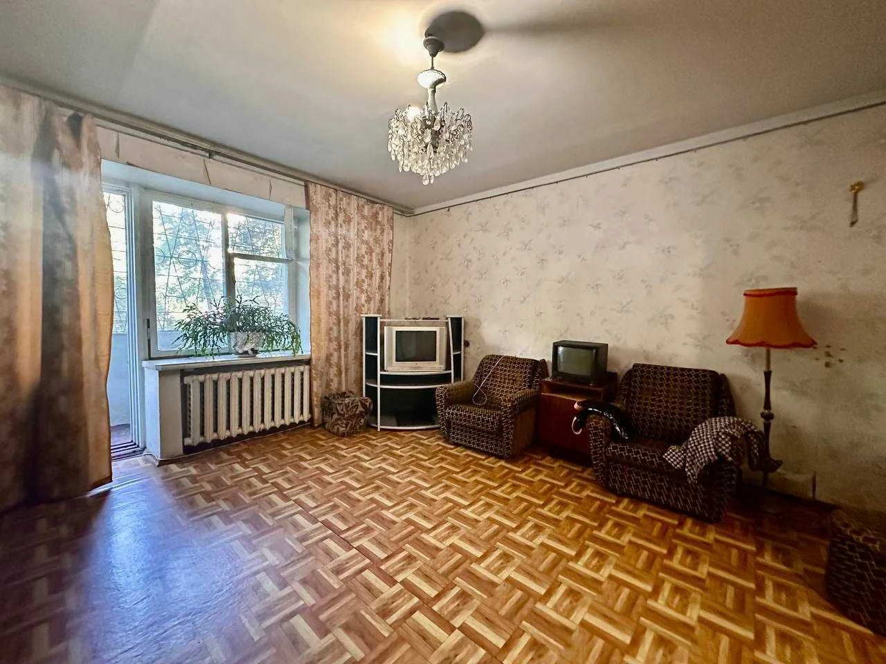 Трехкомнатная квартира на Таирова , газ. Под постановы и гос
