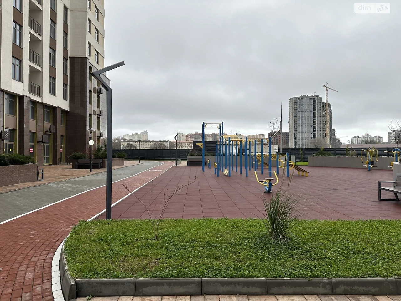 Продаж Квартира Ближні Млини