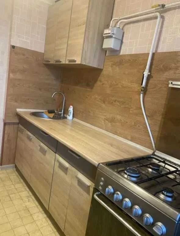 Продам 2-кімнатна квартира в центрі з газом Новосільського У