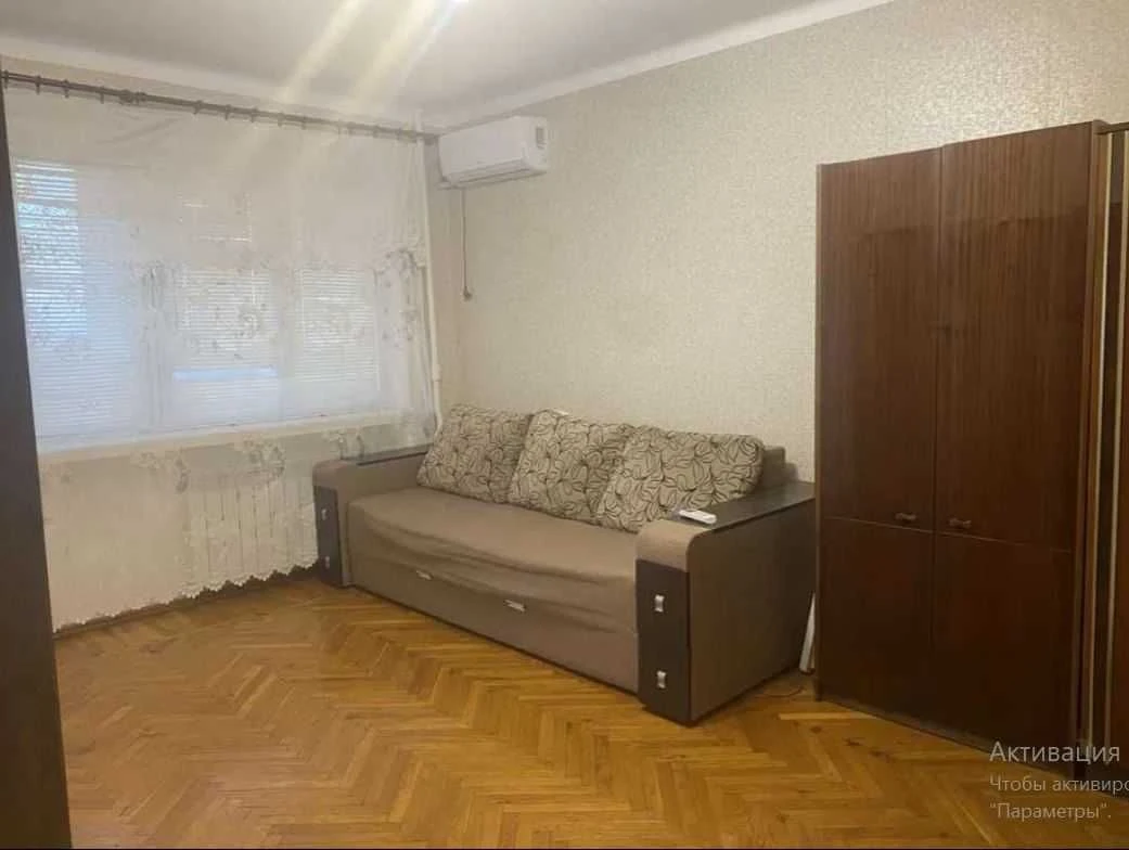 Продам 2-кімнатна квартира в центрі з газом Новосільського У