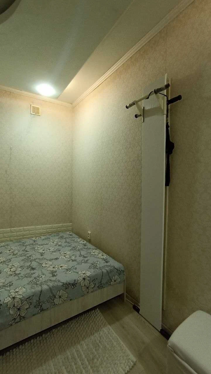 продам 2 комн квартиру на ул.Приморской