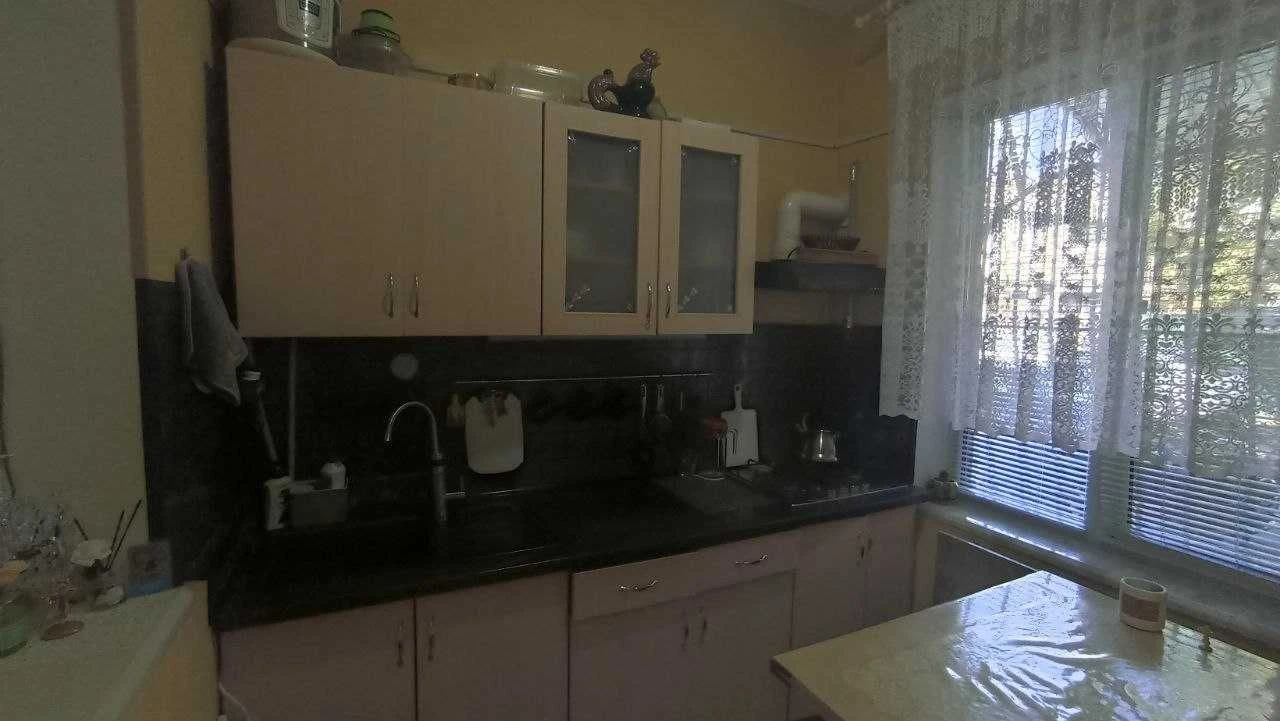 продам 2 комн квартиру на ул.Приморской