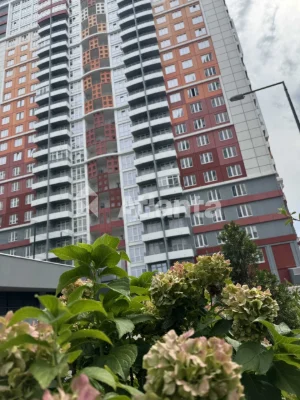 У продажу квартира з ремонтом в зданому житловому комплексі