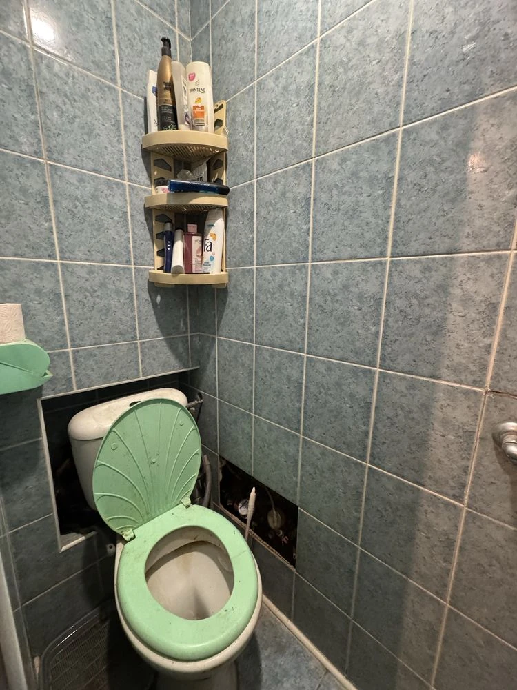 Продам 1 ком Приморский центр