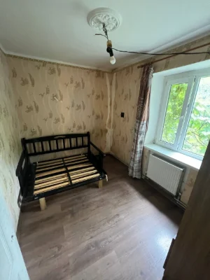 Продам 3к квартиру на Среднем этаже  Молдаванка Центр Привоз