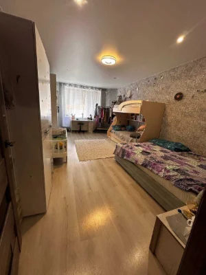 Продам 2-кімнатну квартиру 90 м2 в новому цегляному будинку