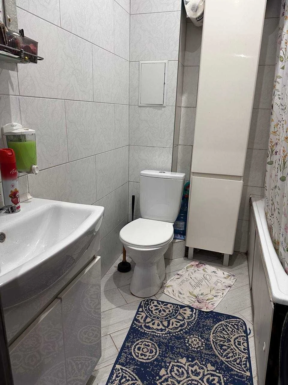 Продам 2-кімнатну квартиру 90 м2 в новому цегляному будинку