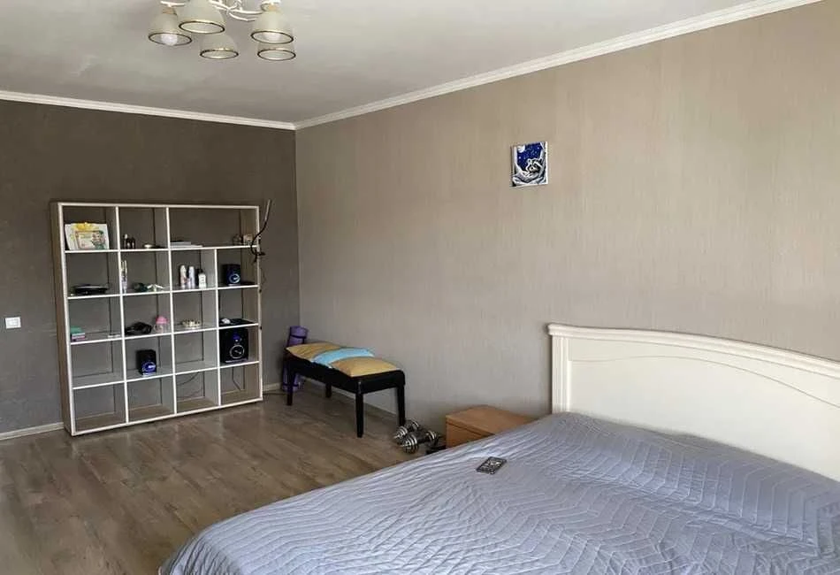 tir-31 Квартира на Бочарова с ремонтом и кухней 18 м²