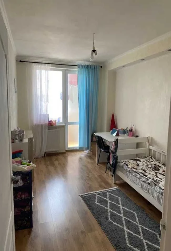 tir-31 Квартира на Бочарова с ремонтом и кухней 18 м²