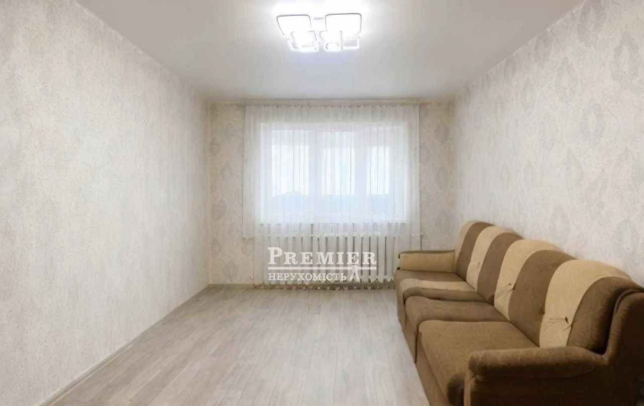 Продам 2-х кімнатну квартиру з ремонтом на Висоцького