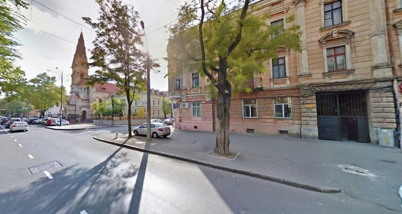 tir-02  Продам 101 м² в центре у Кирхи — 1 этаж, под бизнес
