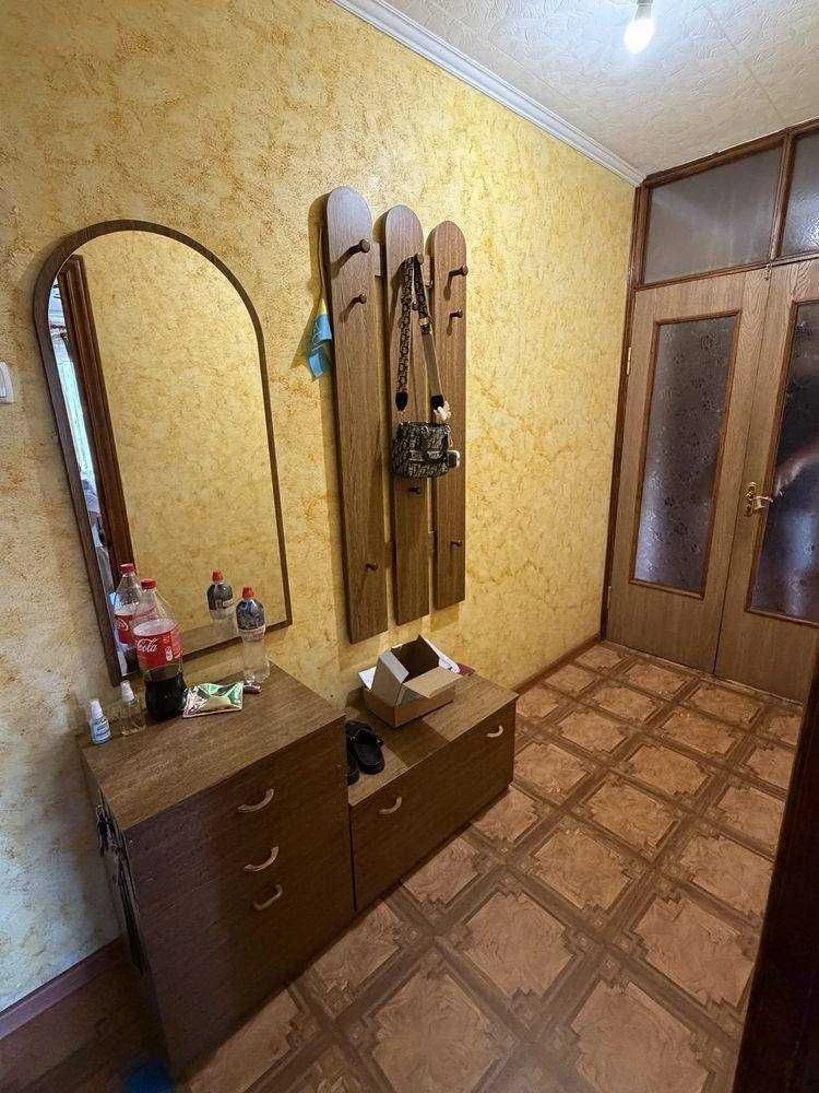 Продам 3-кімнатну квартиру з газом, Таїрова вул. Академіка К