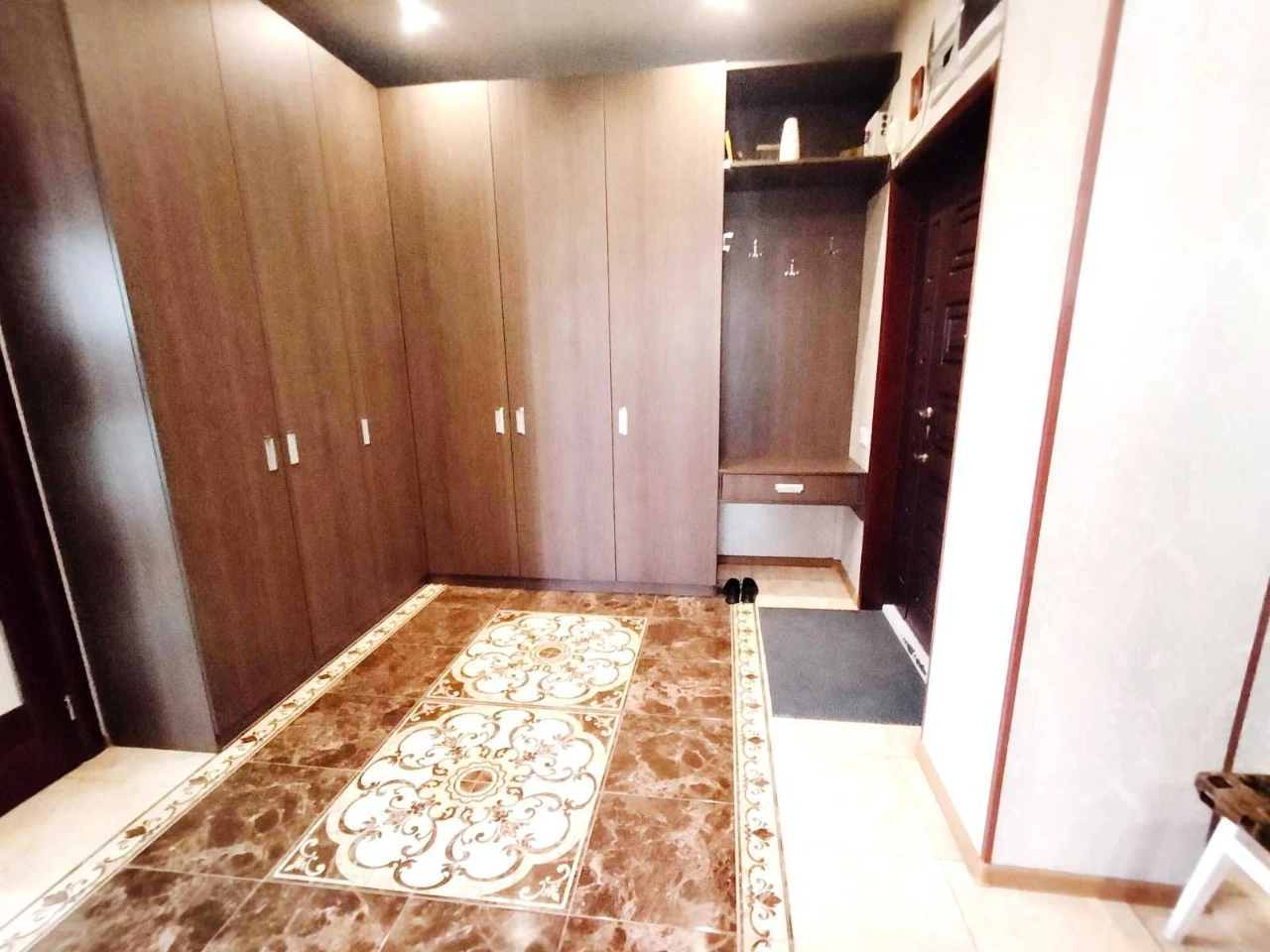 2-кімнатна квартира в ЖК з якісним ремонтом, м-ко Котовськог