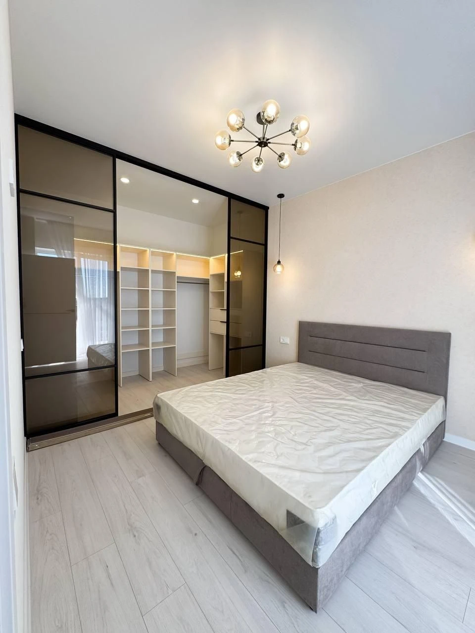 Продаж 1-кім квартира в ЖК 67 Перлина з ремонтом, технікою т