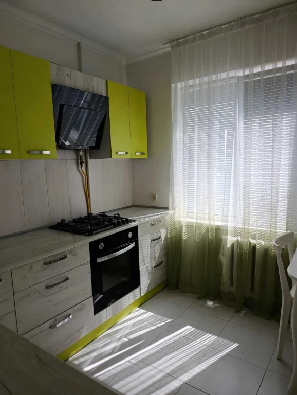 Продам 2 ком. квартиру Королева/ р-к Южный