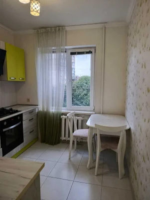 Продам 2 ком. квартиру Королева/ р-к Южный