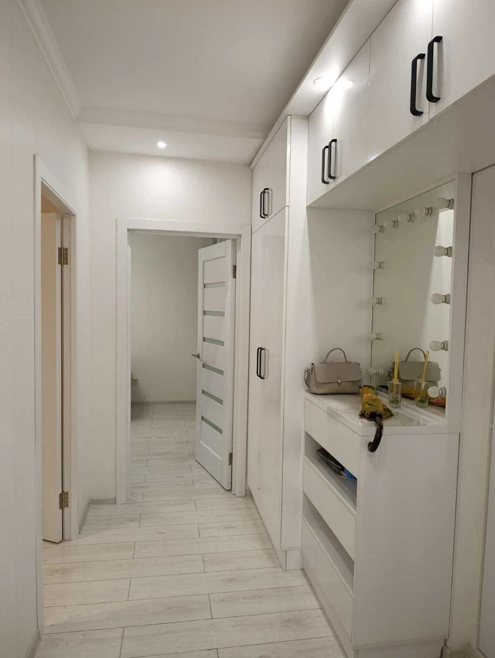 Продам 2 ком. квартиру Королева/ р-к Южный