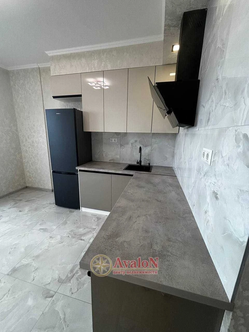 Продам 1-к квартиру с ремонтом, мебелью и техникой на ул.Сах