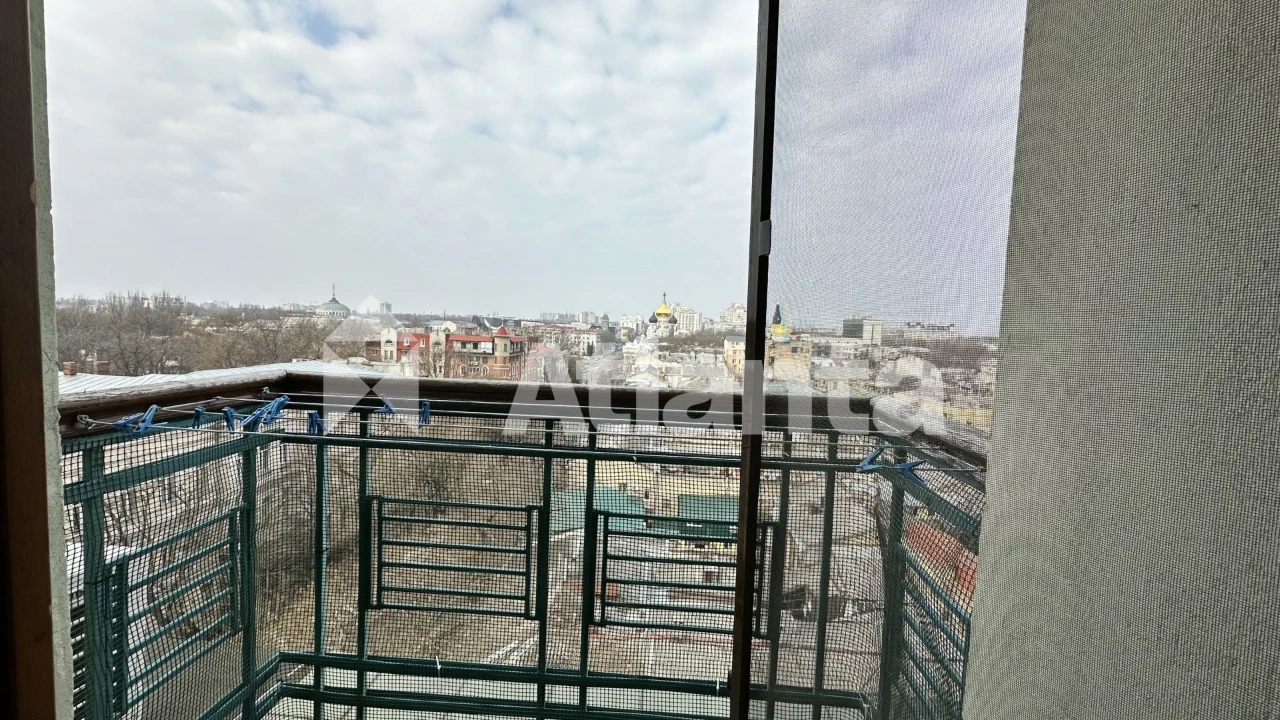 Трикімнатна квартира в центрі, парк Шевченка, програми