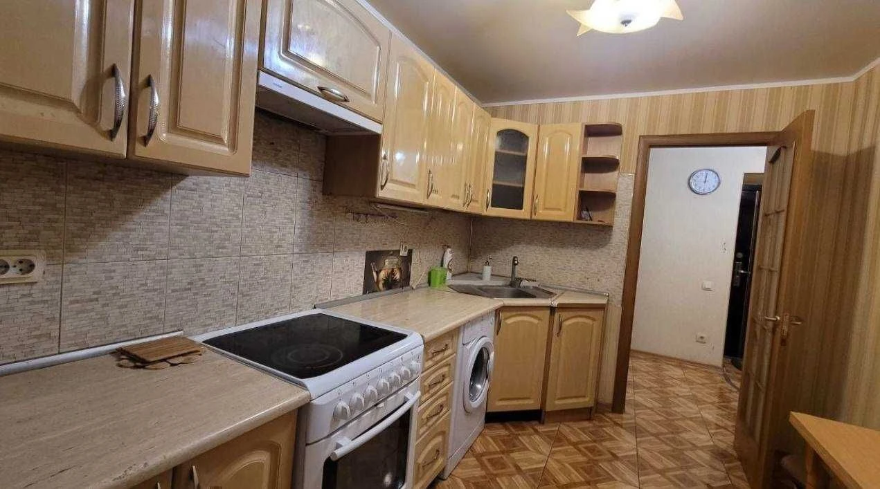 ПРОДАМ 1-кімнатну квартиру на Фонтані, поруч парк та МОРЕ