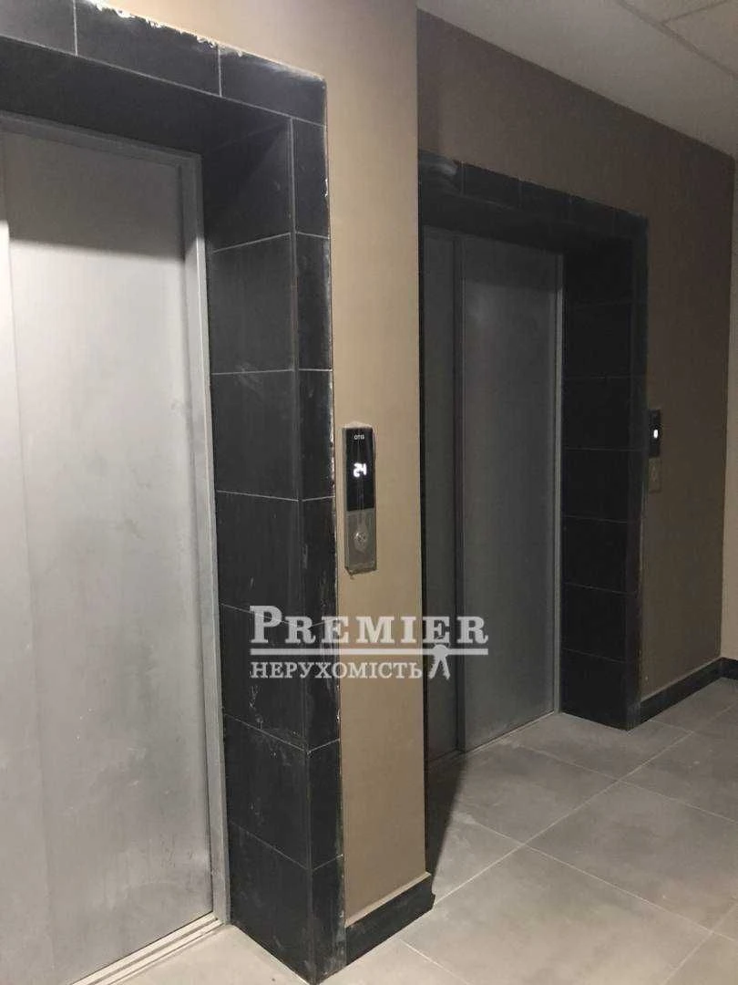 Простора 3-кімнатна 135 м² 6-та станція Розстрочка без переп