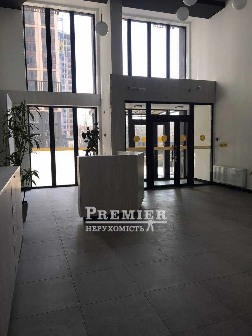 Простора 3-кімнатна 135 м² 6-та станція Розстрочка без переп