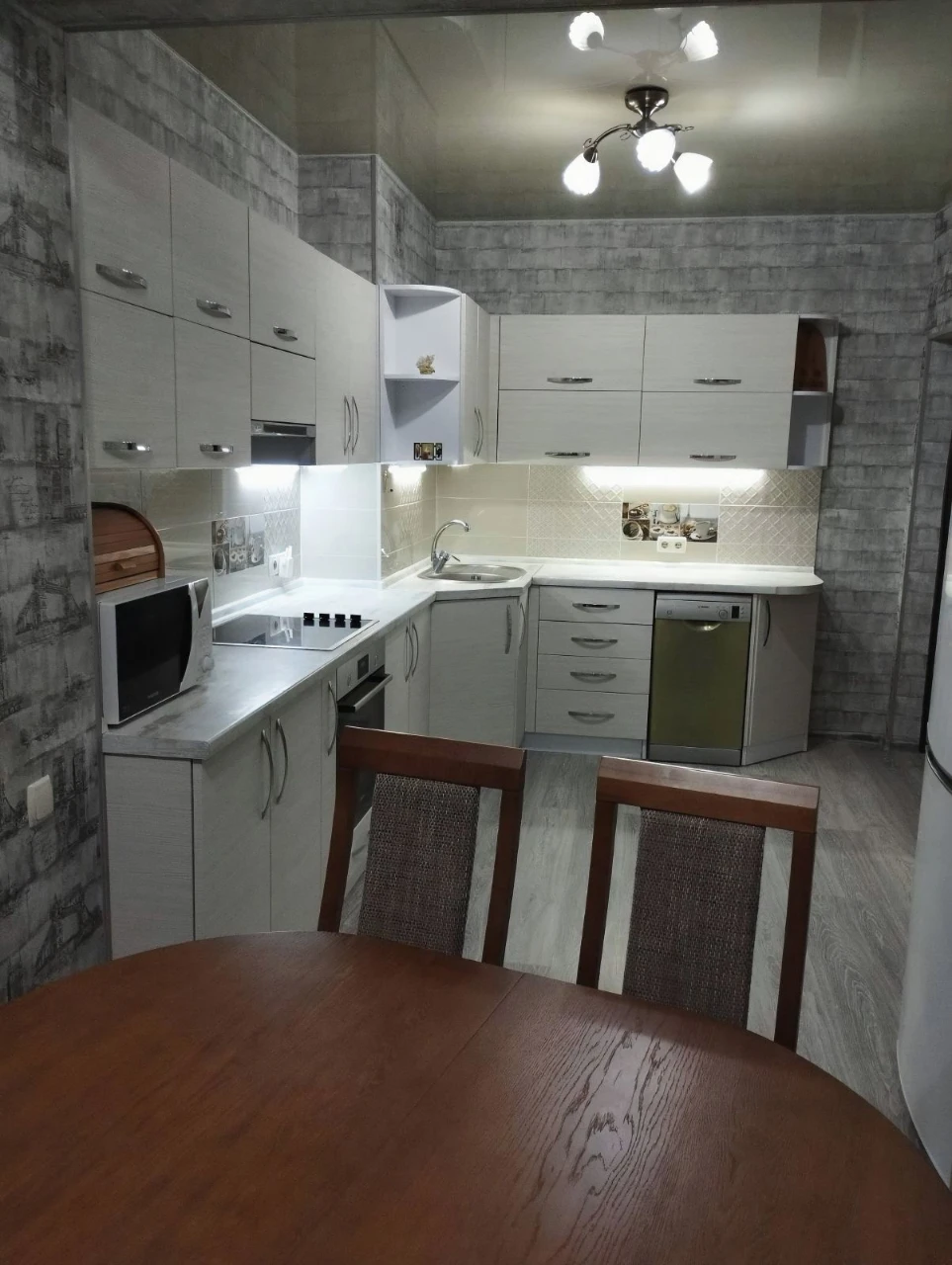 ЖК «Острова» 2-комнатная 75,5 м² с ремонтом кухня 17,5 м² ав