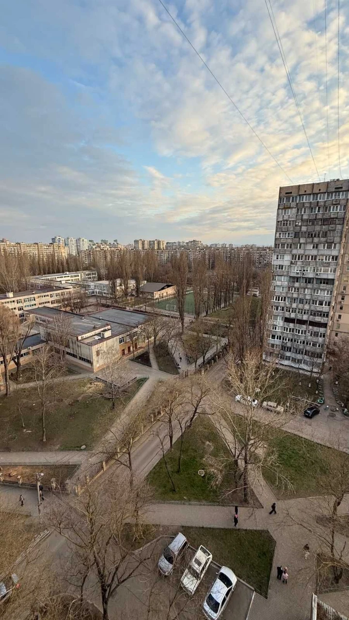 3-кімнатна квартира з ремонтом на Кримському бульварі