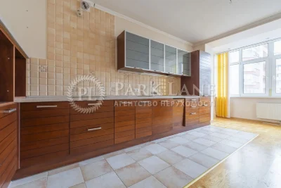 Apartment for sale on Zdanovska Yuliya (Lomonosova) St. 60a in Kyiv