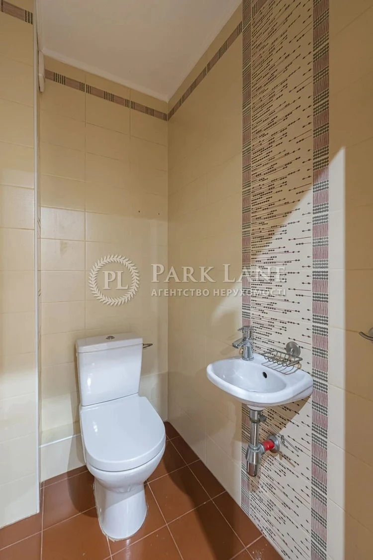 Apartment for sale on Zdanovska Yuliya (Lomonosova) St. 60a in Kyiv
