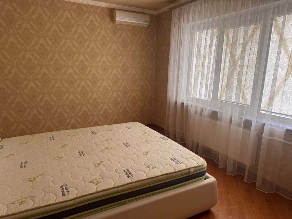 Продам на Холодній Горі двохповерховий цегляний будинок 206м