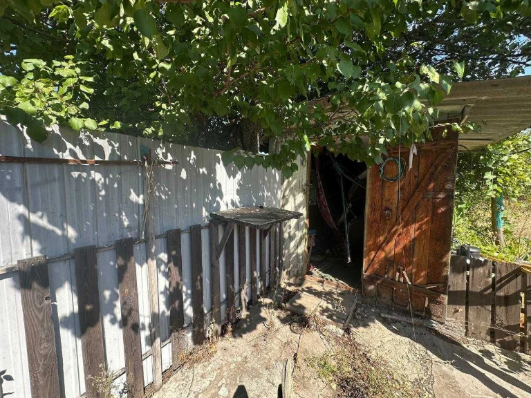 Продам дачу, 10 хвилин від метро Індустріальна, участок 10 с